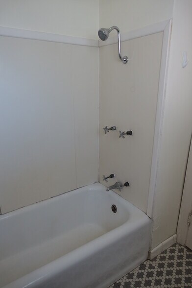 Building Photo - 2573 Virginia St