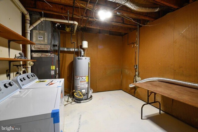 Building Photo - 10709 Gideon Ct
