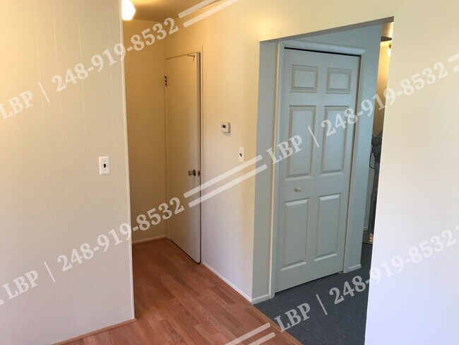 Building Photo - 5925 Inkster Rd