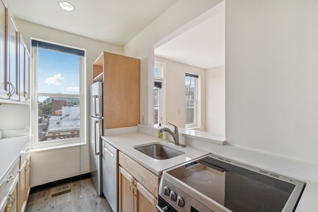Building Photo - 1340 T St NW