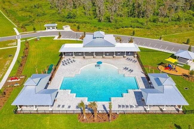 Building Photo - 3 bedroom, 2 bath villa in Land O' Lakes!