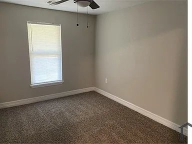 Building Photo - 806 4th Ave N