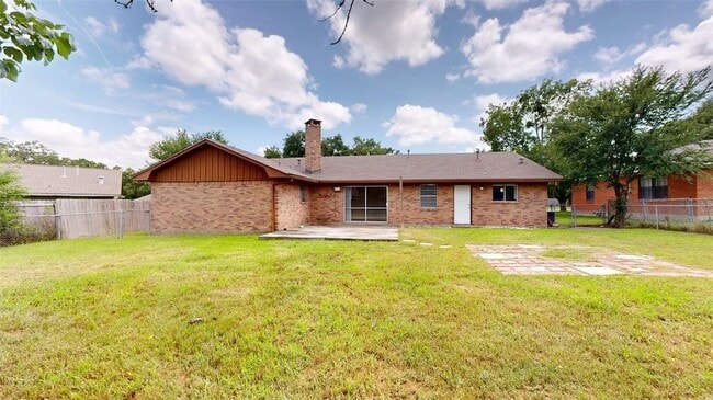 Building Photo - 302 Laurel St