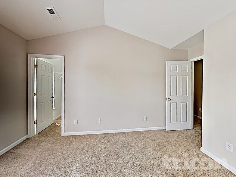 Building Photo - 8716 Rozumny Dr