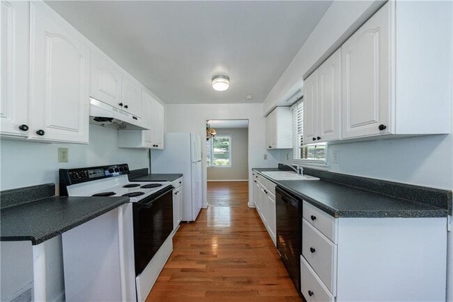 Building Photo - 893 Willivee Dr
