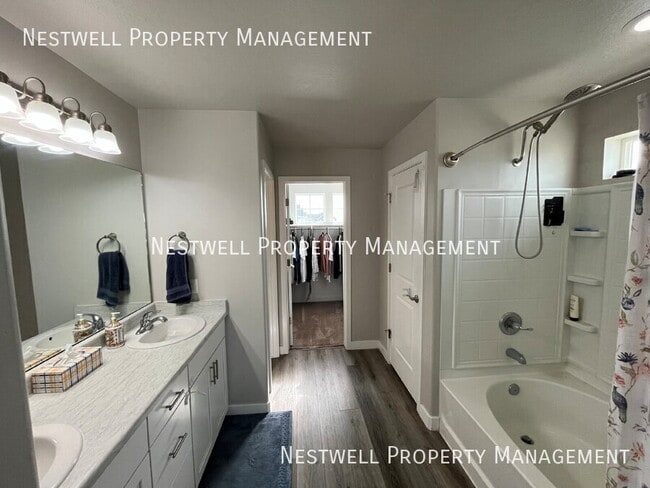 Building Photo - 1508 Waterfront Dr