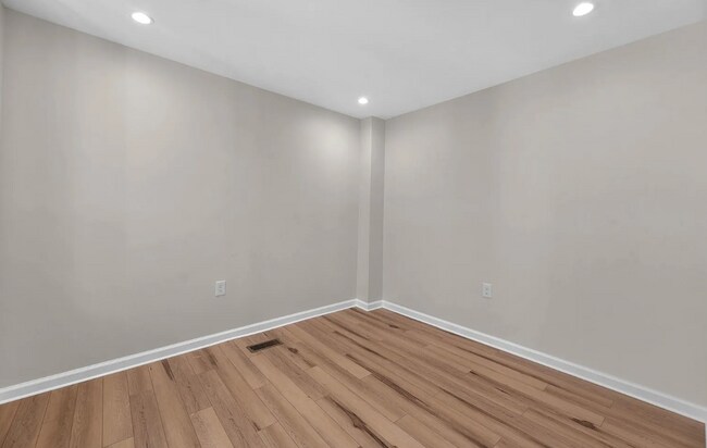 Building Photo - 121 N Patterson Park Ave