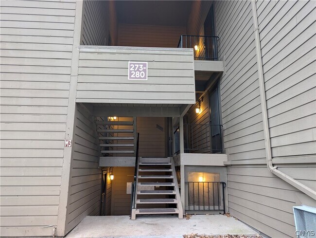 Building Photo - 273 Watertree Dr