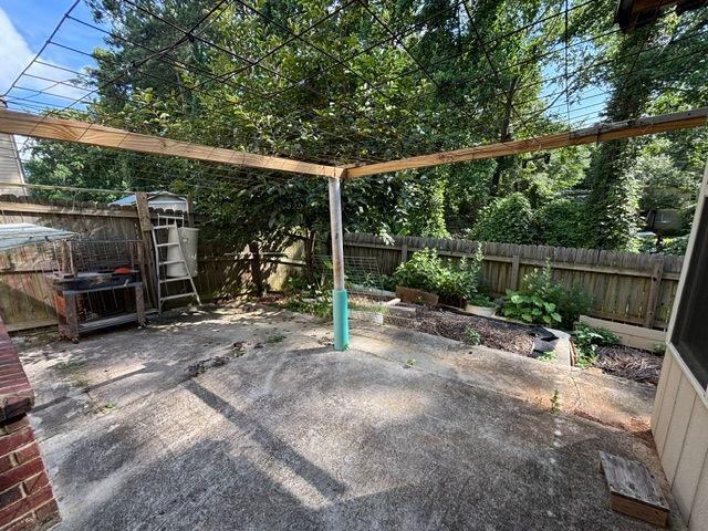 Building Photo - 2570 Trelipe Dr