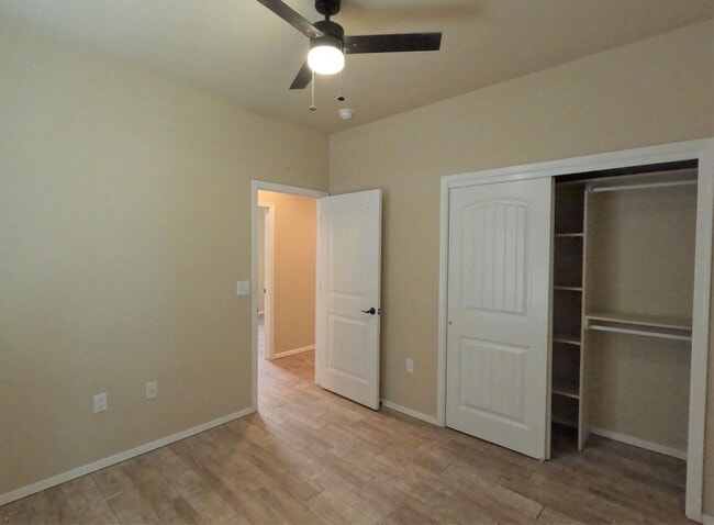 Building Photo - 928 Flora Vista Dr