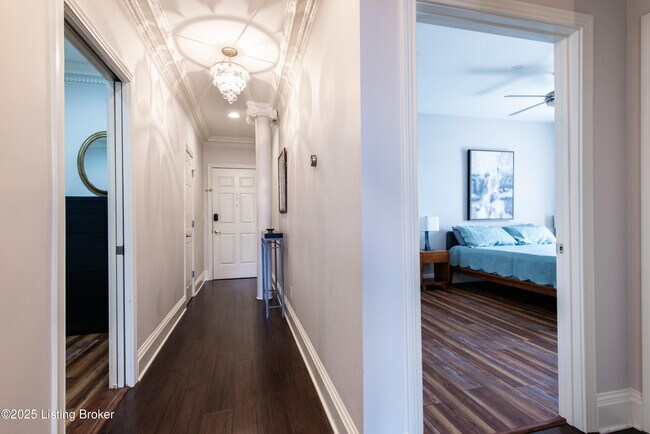 Building Photo - 133 S 3rd St