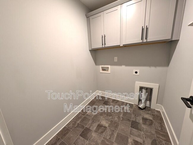 Building Photo - 2632 Ensemble Ct