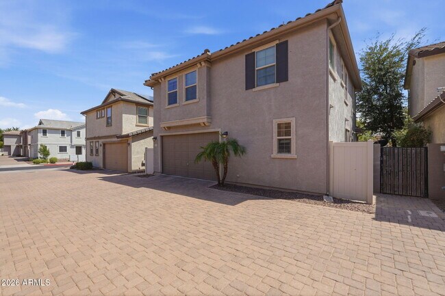 Building Photo - 464 N Ranger Trail