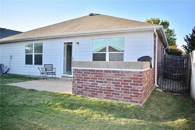 Building Photo - 6245 Trinity Creek Dr