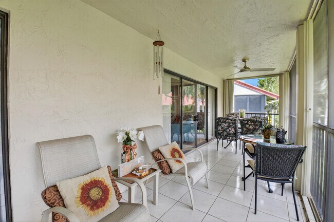 Building Photo - 7677 Lexington Club Blvd