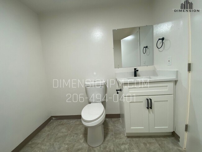 Building Photo - 310 Bedrock Dr