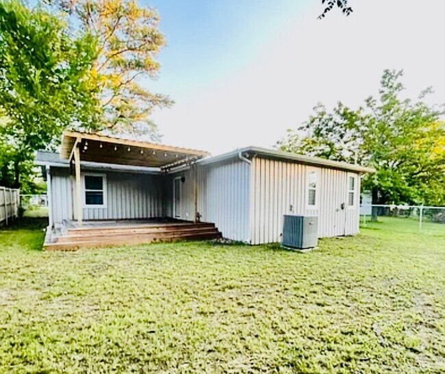 Building Photo - 119 Old Mill Ln