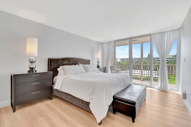 Building Photo - 1 Harbourside Dr