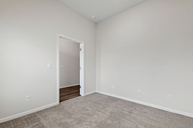 Building Photo - 4 Bedroom Ranch in Creedmoor!