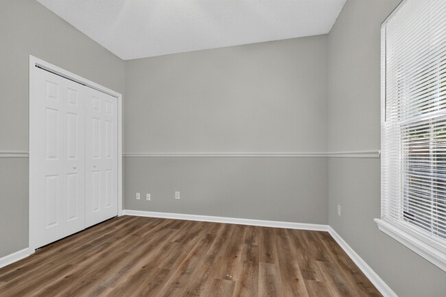Building Photo - Charming 3-Bedroom Ranch in Avon!