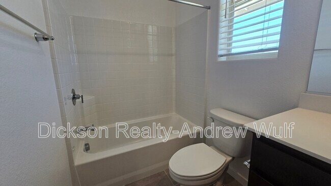Building Photo - 401 Pasillo Ct