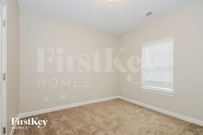 Building Photo - 109 Planters Dr