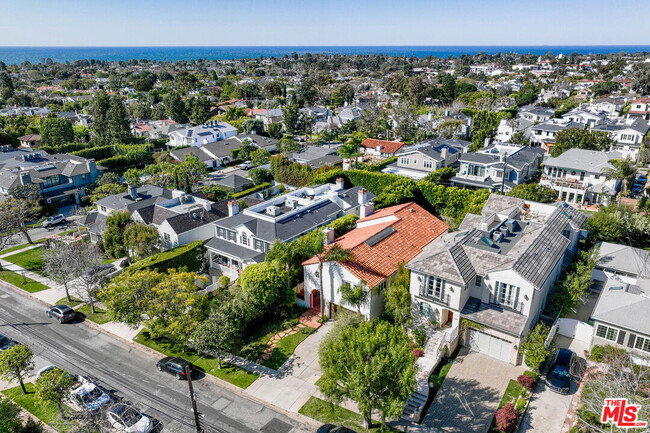 Building Photo - 1019 Chautauqua Blvd