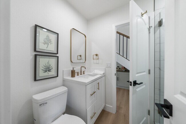 Building Photo - 2636 Vista Del Oro