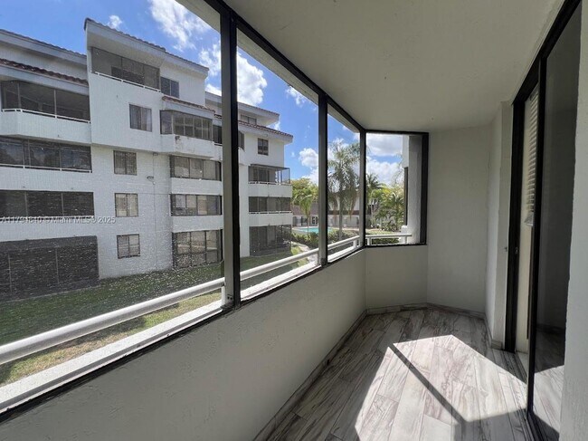 Building Photo - 8205 SW 152nd Ave