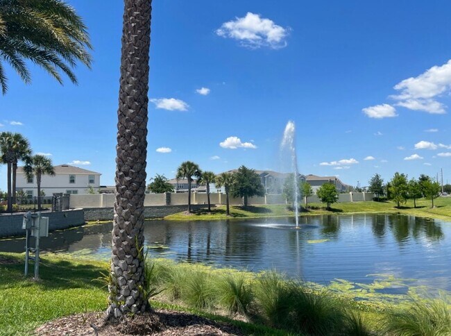 Building Photo - Isles of Lake Nona!! 3 Bedroom 2.5 Bathroom Townhome