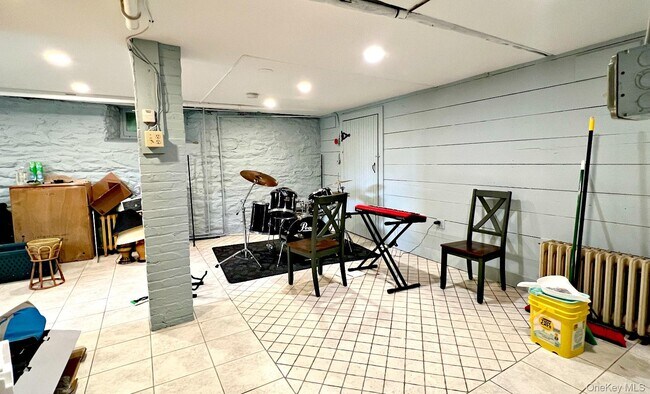 Building Photo - 2293 Route 9g