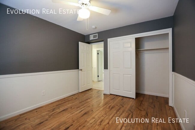 Building Photo - 6443 E Sandra Terrace