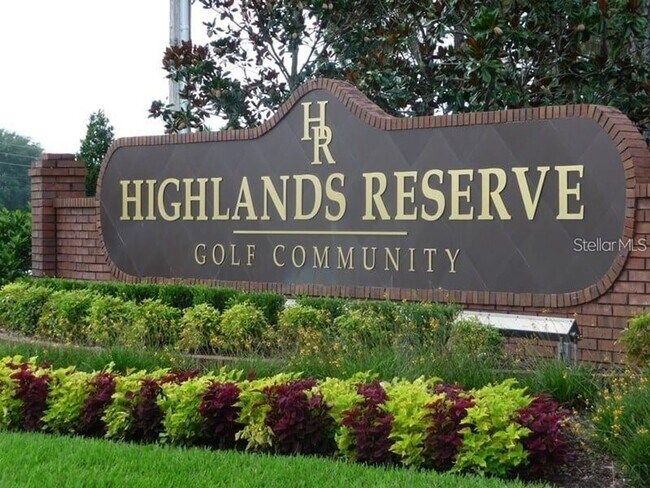 Building Photo - Golf Community Home