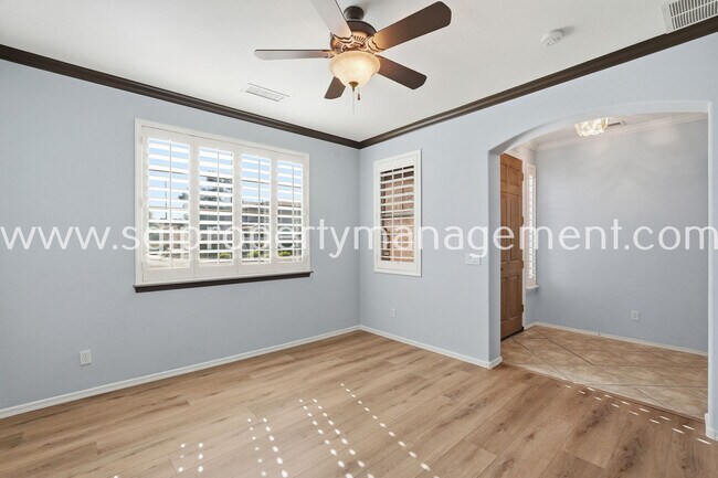 Building Photo - 12442 N 82nd Ln