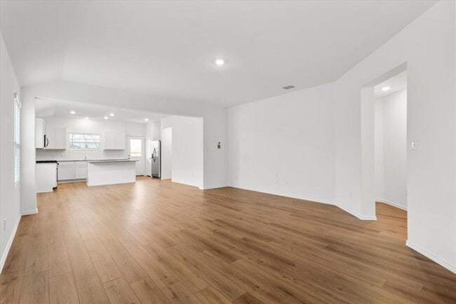 Building Photo - 487 Alamito Ave