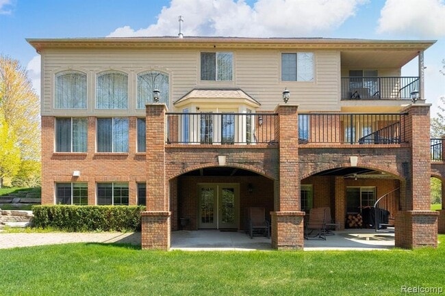 Building Photo - 4906 Stonehenge Dr