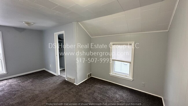 Building Photo - Newly upgraded 2 bed 1 bath single-family ...