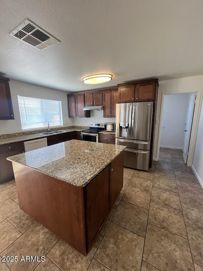 Building Photo - 7222 W Caron Dr