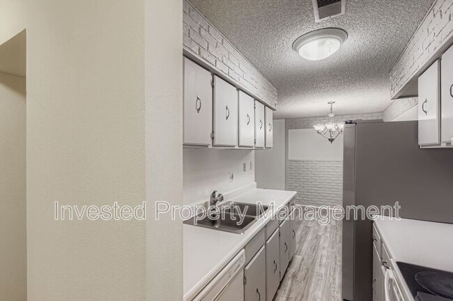 Building Photo - 7755 E Quincy Ave