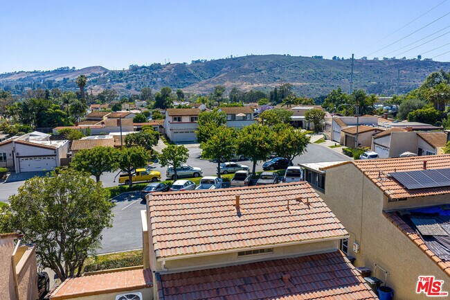 Building Photo - 31076 Via San Vicente