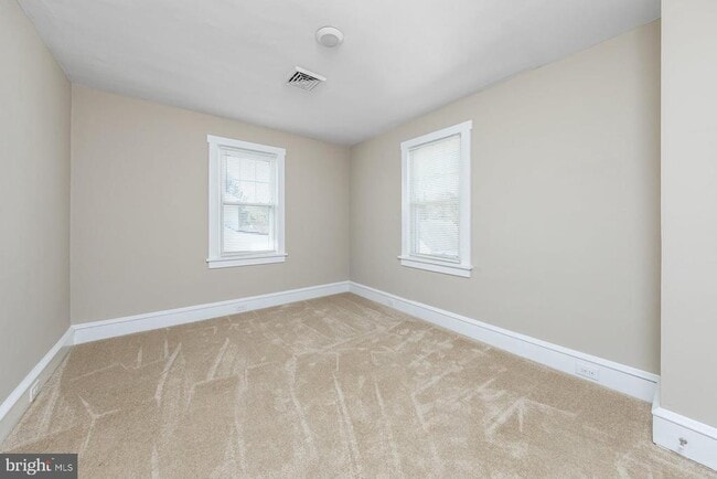 Building Photo - 279 Academy St