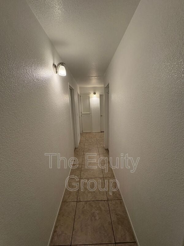 Building Photo - 1195 Santa Cruz Ave