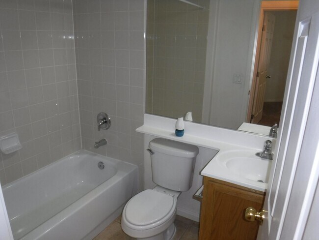 Building Photo - 2 BED, 2 BATH HOME WITH CASITA (3rd bedroom is the casita)