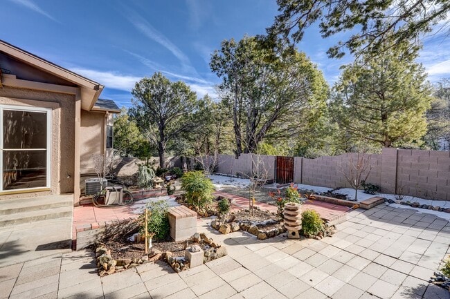 Building Photo - Price reduced! Executive Home in The Ranch - 4 bed 3 bath