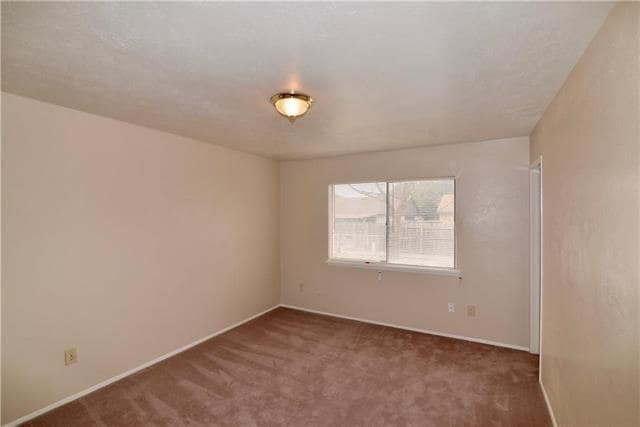 Building Photo - 556 Hanover Dr
