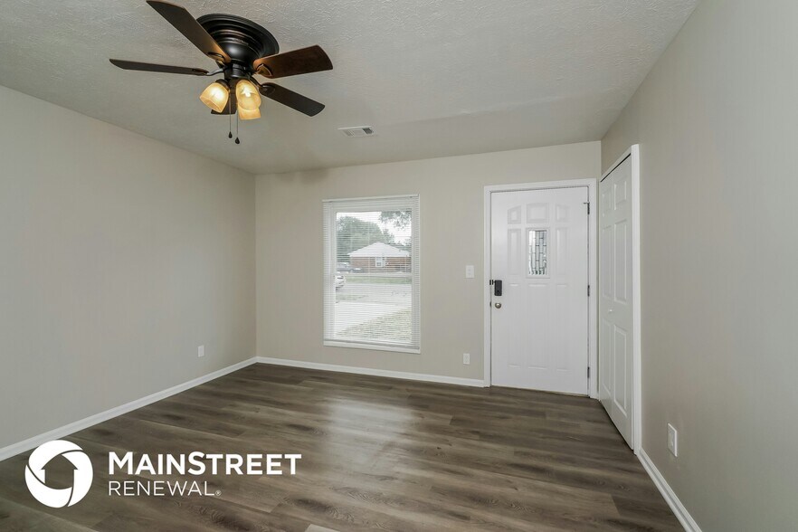 Building Photo - 5111 Garden Green Way