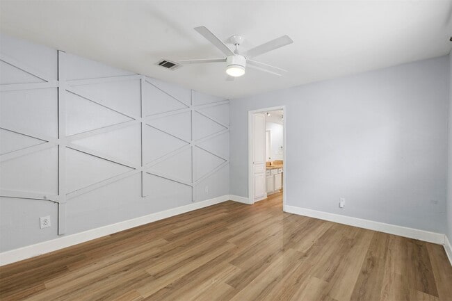 Building Photo - 202 Coppersmith Dr
