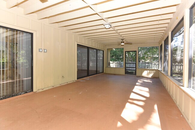 Building Photo - 40 River Ridge Trail