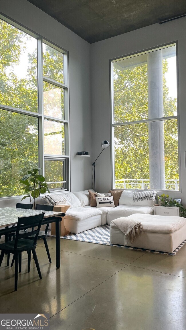 Building Photo - 850 Ralph McGill Blvd NE