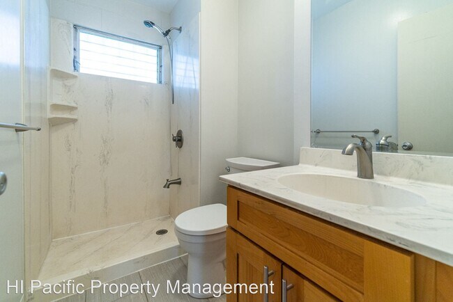 Building Photo - 2 br, 1 bath House - 1426 Keeaumoku St #C21